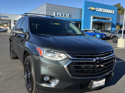 Used 2021 Chevrolet Traverse LT