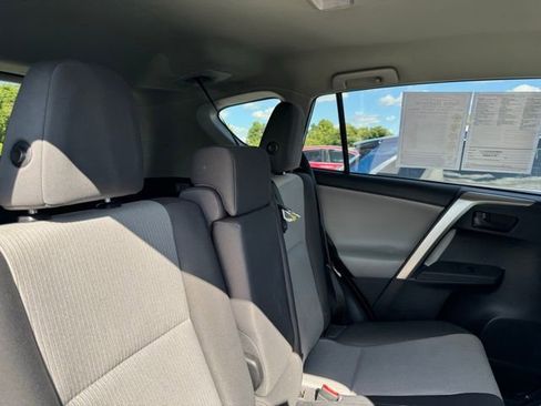 Used 2014 Toyota RAV4 LE image 11