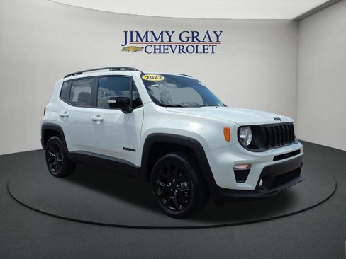 Used 2022 Jeep Renegade Altitude w/ Convenience Group AWD/4WD image 7