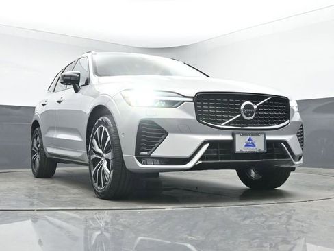 Used 2023 Volvo XC60 B5 Plus w/ Climate Package AWD/4WD image 39