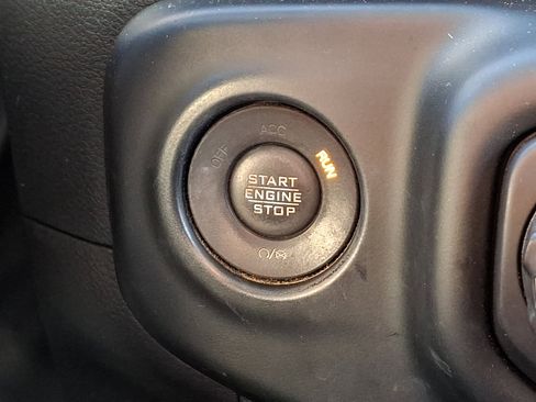 Used 2022 Jeep Gladiator Overland w/ Popular Equipment Package image 24