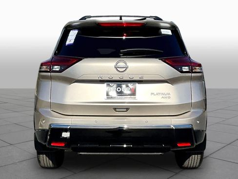 New 2026 Nissan Rogue Platinum image 4