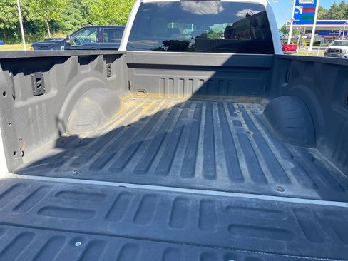 Used 2018 Ford F250 XLT w/ XLT Premium Package AWD/4WD image 8