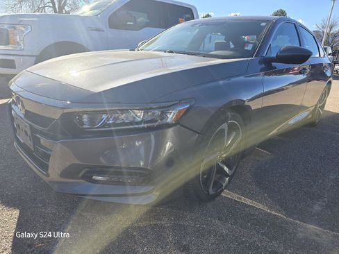 Used 2020 Honda Accord Sport image 2