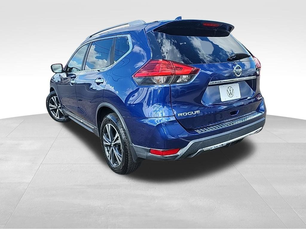 Used 2017 Nissan Rogue SL w/ SL Premium Package AWD/4WD image 4