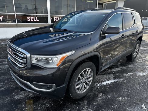 Used 2017 GMC Acadia SLE image 5