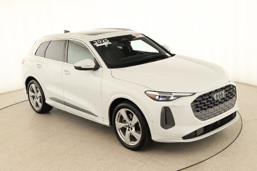 Certified 2025 Audi Q5 Prestige AWD/4WD image 36