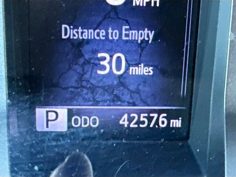 Used 2017 Toyota Tacoma TRD Sport image 14