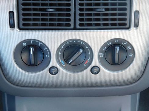 Used 2003 Ford Explorer Sport XLT image 13