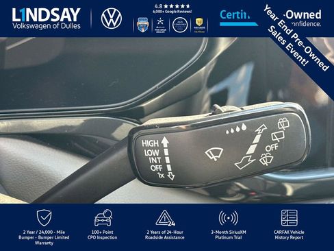 Certified 2022 Volkswagen Taos SEL w/ Panoramic Sunroof Package image 25