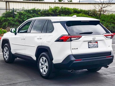 Certified 2024 Toyota RAV4 LE image 5