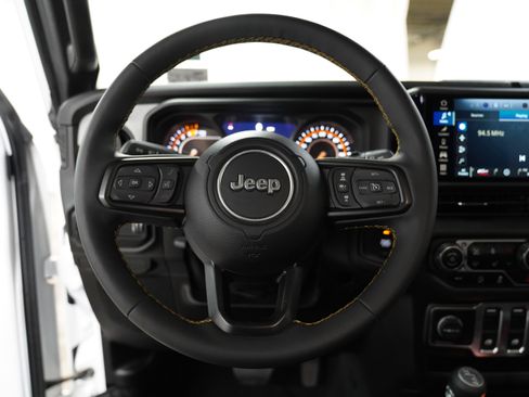 Used 2024 Jeep Wrangler Sport S image 18