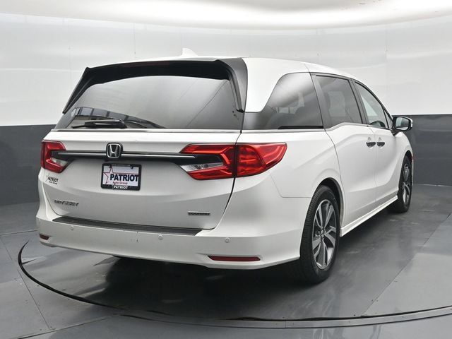 Used 2023 Honda Odyssey Touring image 2