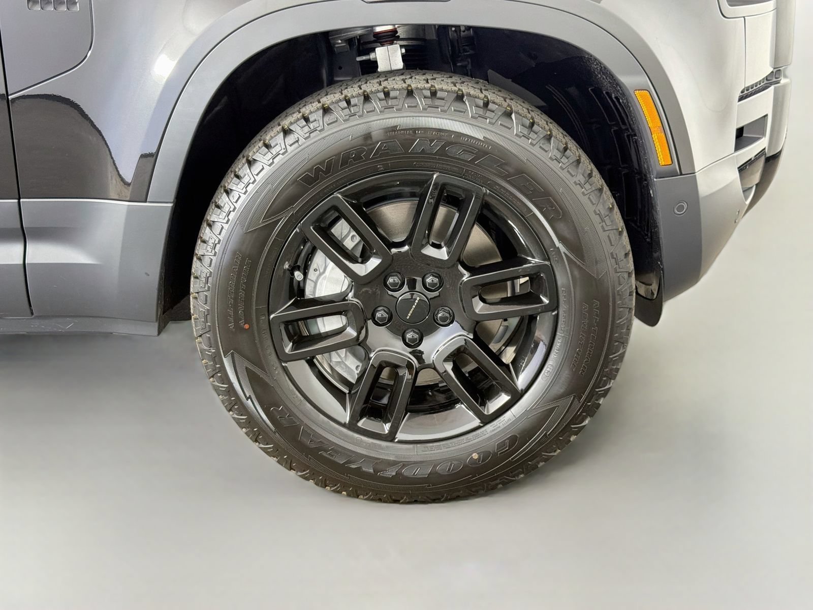 New 2026 Land Rover Defender 110 S AWD/4WD image 37