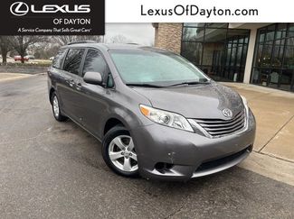 Used 2015 Toyota Sienna LE video 1
