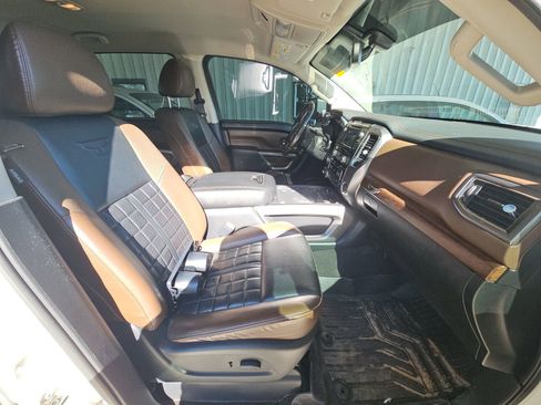 Used 2019 Nissan Titan Platinum Reserve w/ Platinum Utility Package image 11