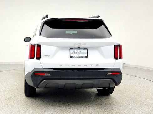Used 2022 Kia Sorento S image 6
