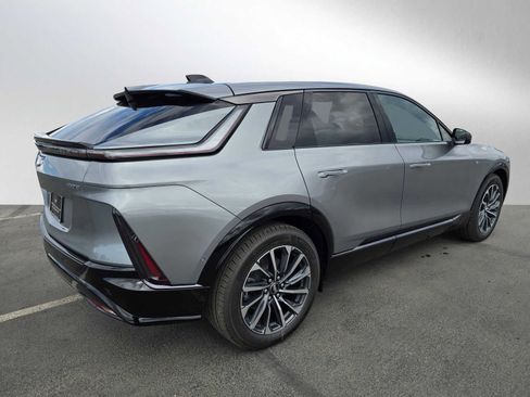 New 2024 Cadillac Lyriq Sport image 7