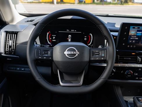 New 2026 Nissan Pathfinder SL AWD/4WD image 13