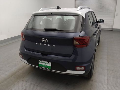 Used 2020 Hyundai Venue FWD image 7