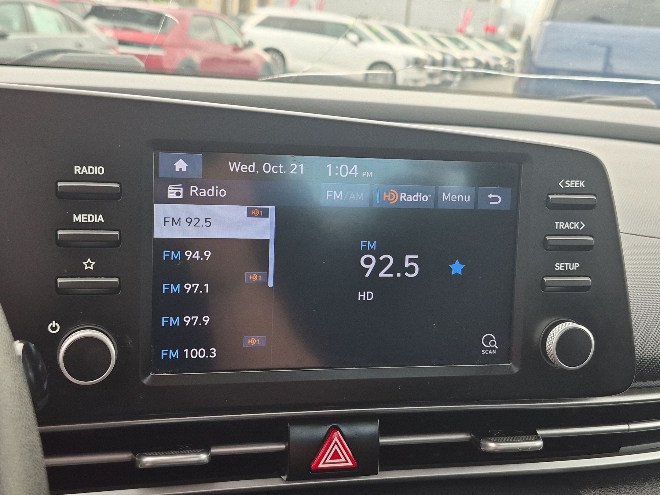 Used 2021 Hyundai Elantra SE FWD image 21