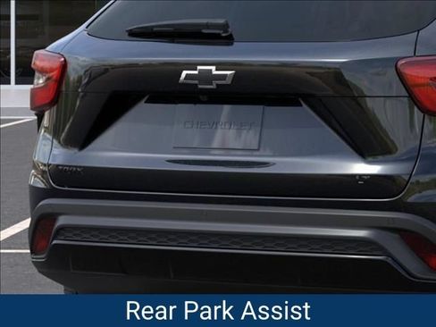 New 2026 Chevrolet Trax LT w/ Driver Confidence Package FWD image 16