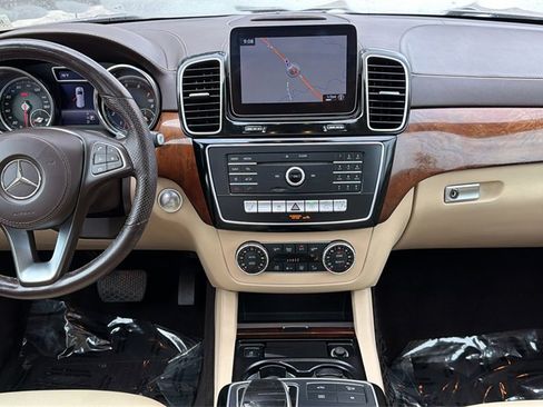 Used 2019 Mercedes-Benz GLS 450 4MATIC image 34