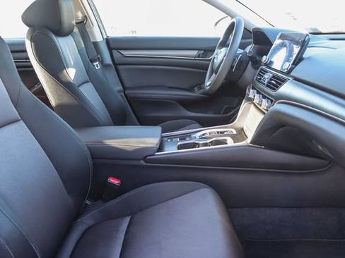 Used 2022 Honda Accord Hybrid image 18