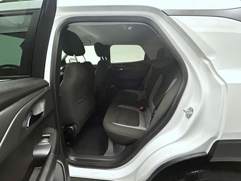 Used 2025 Chevrolet TrailBlazer LT AWD/4WD image 19