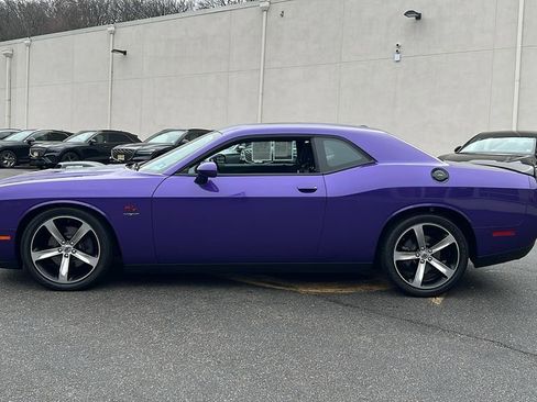 Used 2018 Dodge Challenger R/T image 2