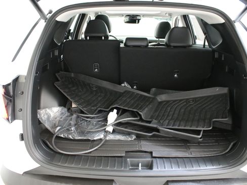 Used 2024 Hyundai Tucson Limited AWD/4WD image 27