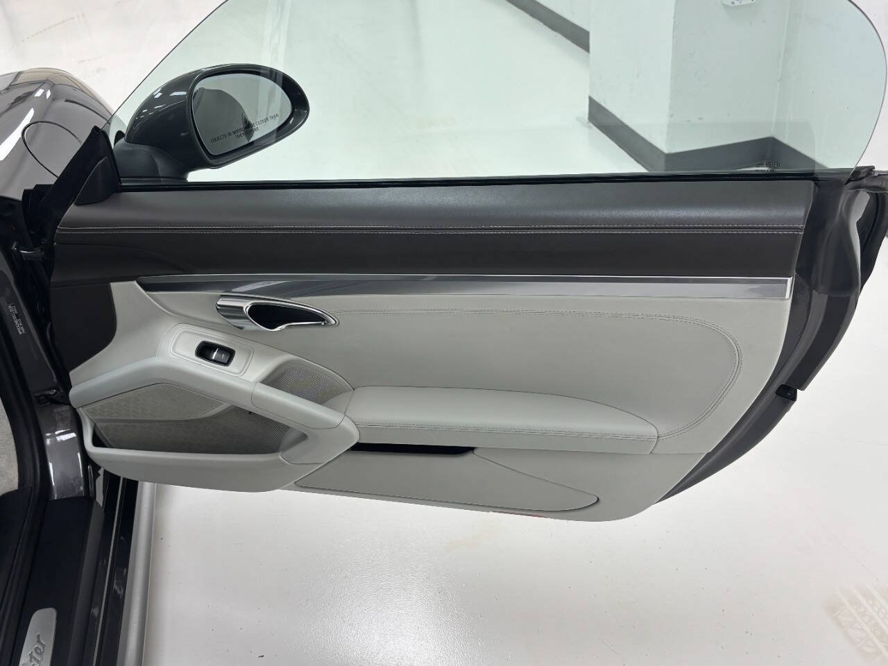 Used 2013 Porsche Boxster RWD image 33