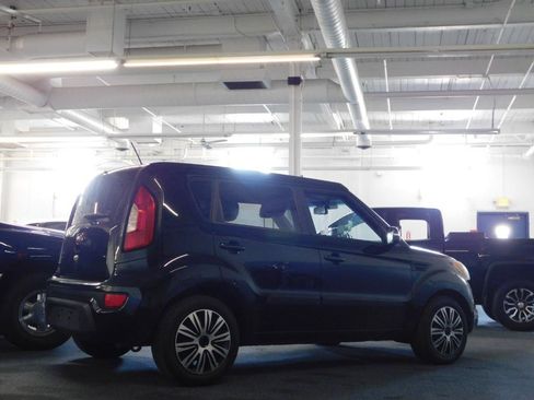 Used 2013 Kia Soul + w/ Audio Pkg image 5