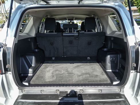 Used 2018 Toyota 4Runner SR5 RWD image 25