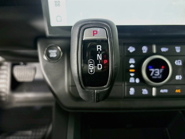 New 2026 Land Rover Defender 110 X-Dynamic SE AWD/4WD image 18