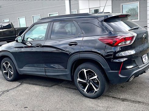 Used 2023 Chevrolet TrailBlazer RS w/ Sun and Liftgate Package image 3