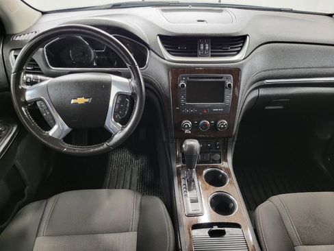 Used 2015 Chevrolet Traverse LT w/ Style and Technology Package FWD image 6