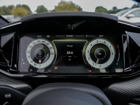 New 2026 Aston Martin V8 Vantage Roadster image 25