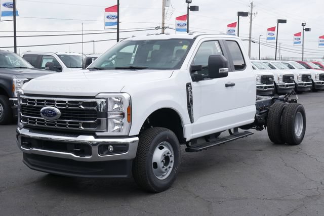 New 2026 Ford F350 XL w/ XL Chrome Package AWD/4WD image 5