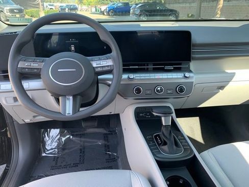 New 2026 Hyundai Kona SE image 13