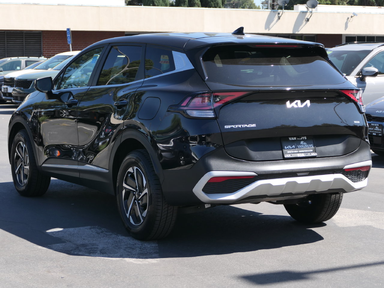 Used 2023 Kia Sportage LX AWD/4WD image 6