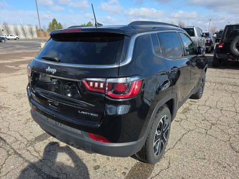 Used 2022 Jeep Compass Limited AWD/4WD image 3