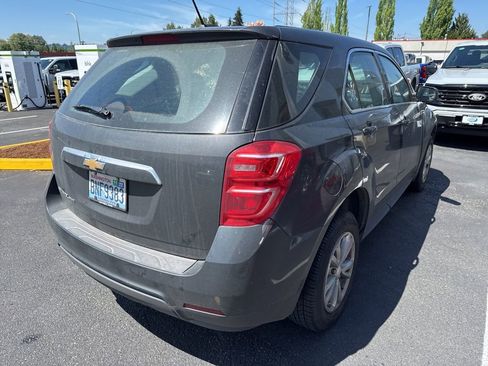 Used 2017 Chevrolet Equinox LS AWD/4WD image 2