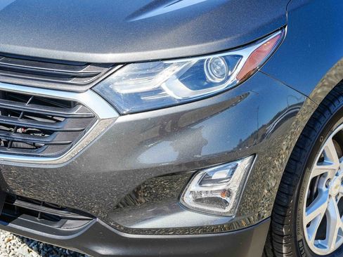 Used 2019 Chevrolet Equinox LT w/ Sun & Navigation Package AWD/4WD image 8