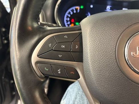 Used 2020 Jeep Grand Cherokee Limited RWD image 28