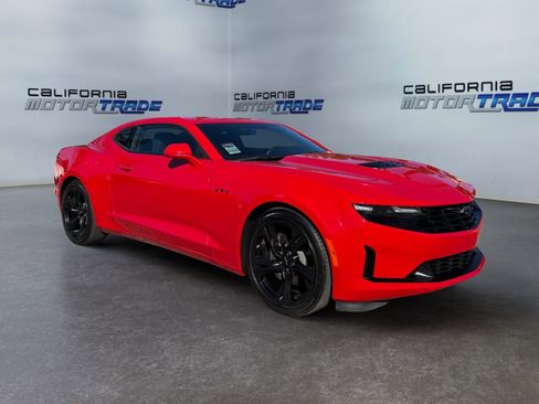 Used 2024 Chevrolet Camaro LT image 3