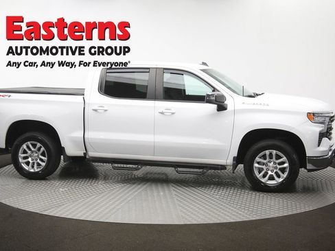 Used 2023 Chevrolet Silverado 1500 LT AWD/4WD image 47