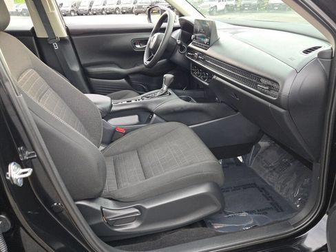 Used 2025 Honda HR-V LX image 13