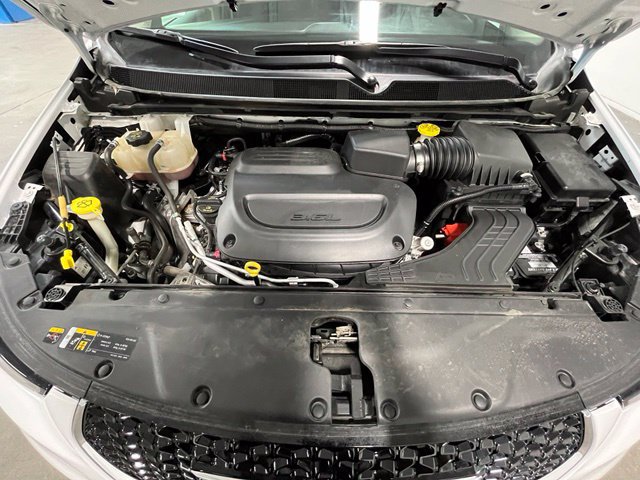 Used 2024 Chrysler Pacifica Touring-L FWD image 25