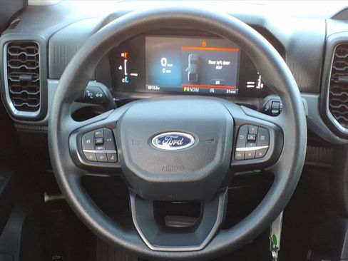 Used 2025 Ford Ranger XL image 17